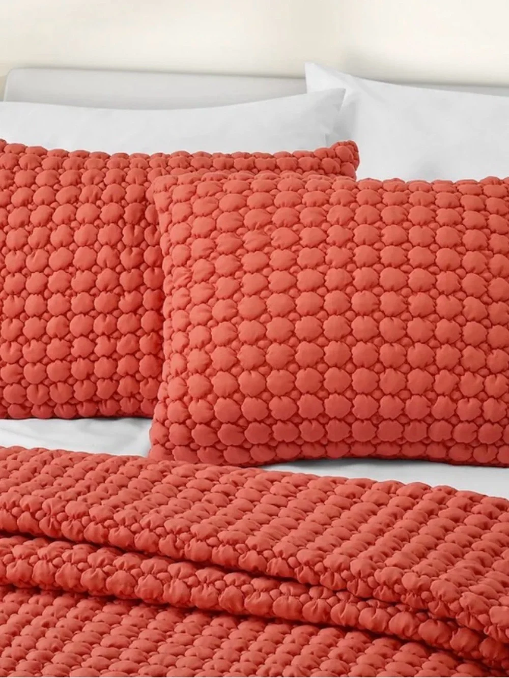 J by J Queen New York - Melon Bold Cloud Puff 3-Pc. Quilt Set, Full/Queen 90x86